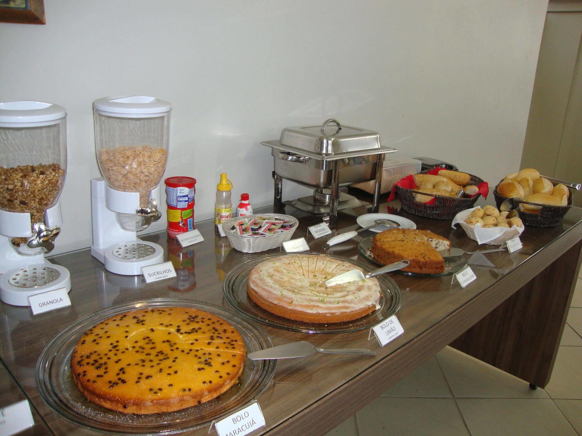 Hotel Golden Jk Muriaé Esterno foto